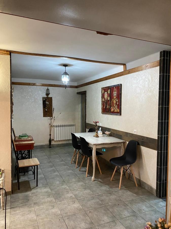 Mini Hostel N.Tigranyan 5 Jereván Kültér fotó