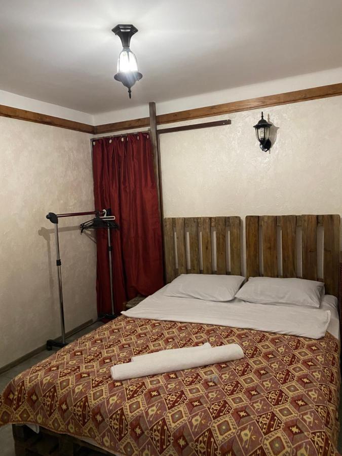 Mini Hostel N.Tigranyan 5 Jereván Kültér fotó