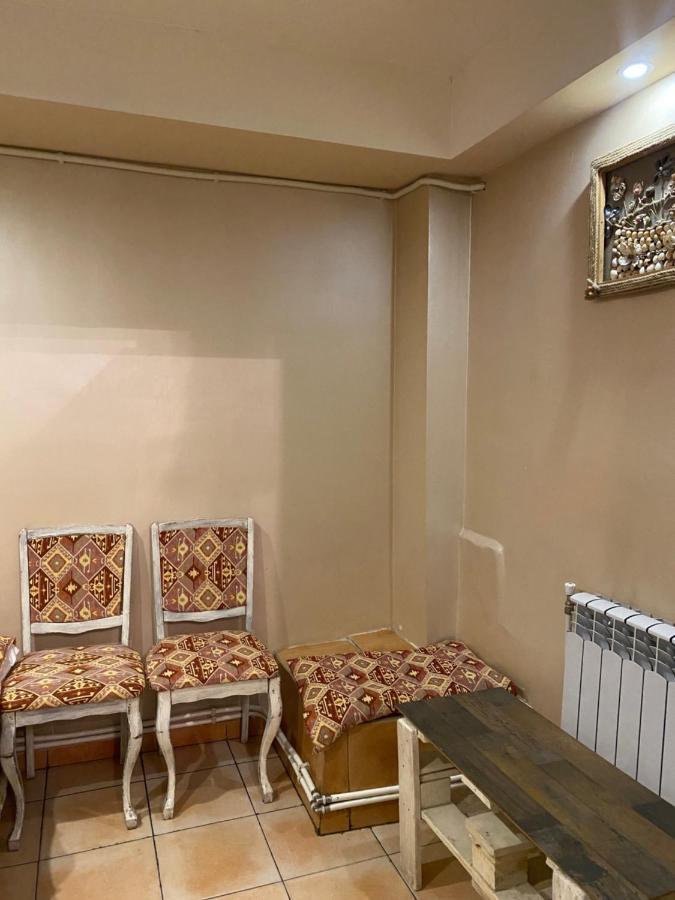 Mini Hostel N.Tigranyan 5 Jereván Kültér fotó
