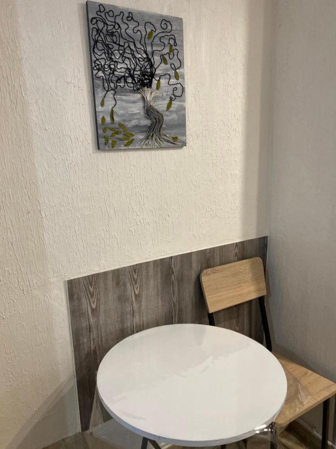 Mini Hostel N.Tigranyan 5 Jereván Kültér fotó