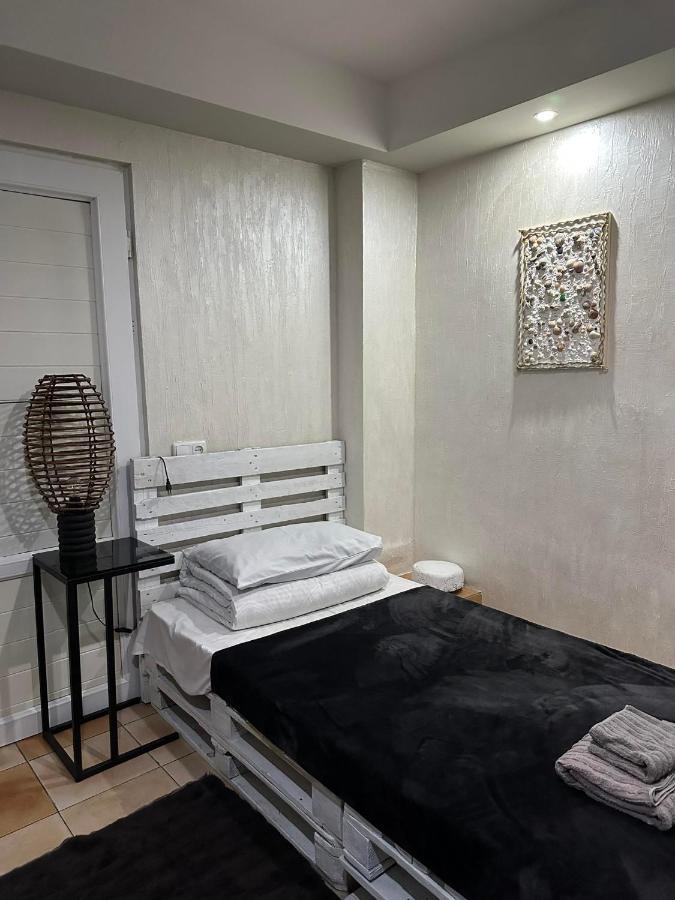 Mini Hostel N.Tigranyan 5 Jereván Kültér fotó