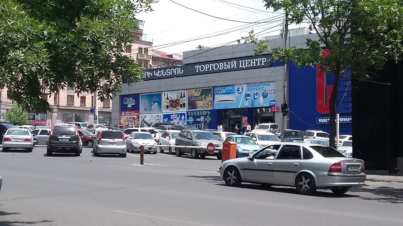 Mini Hostel N.Tigranyan 5 Jereván Kültér fotó